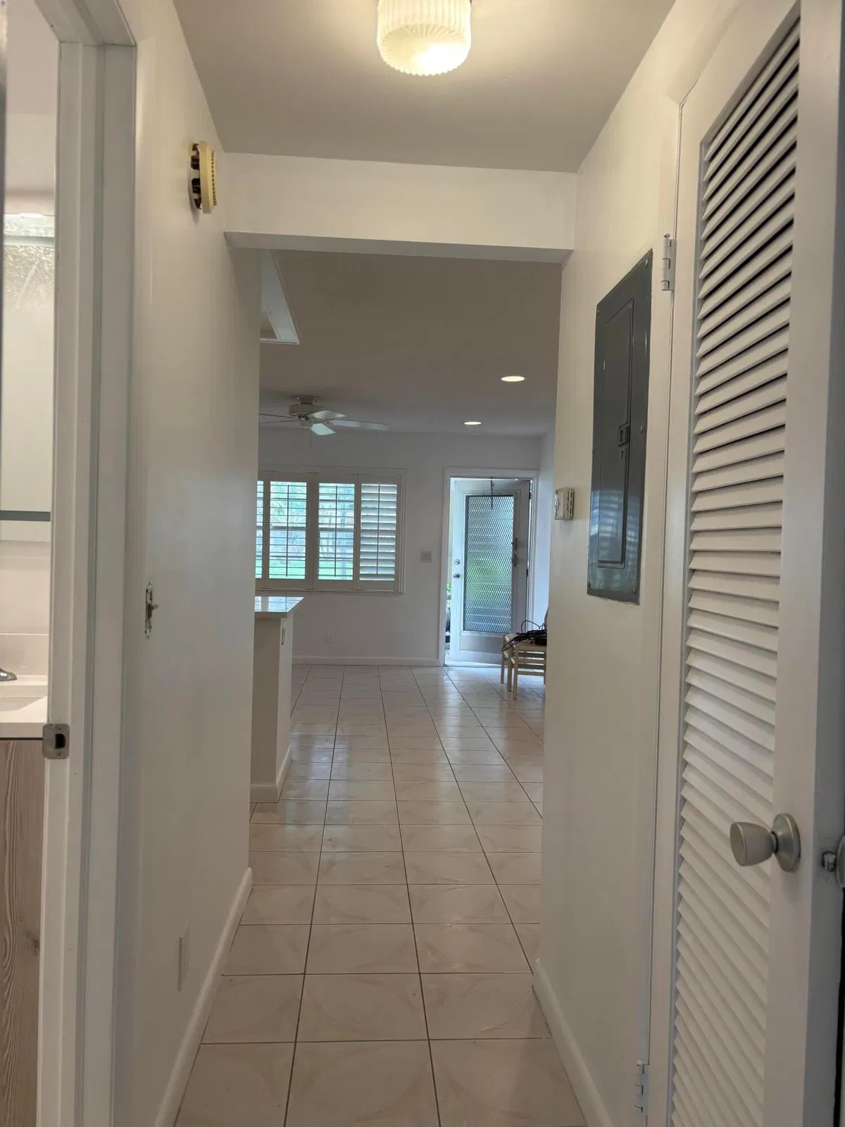 Unit 223 photo 13