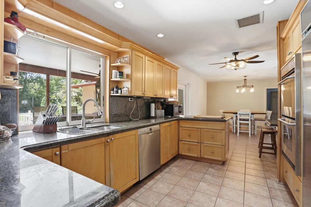 Residence photo 25