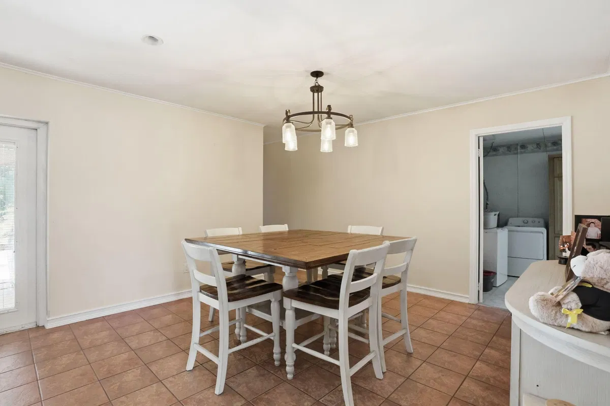 Residence photo 28