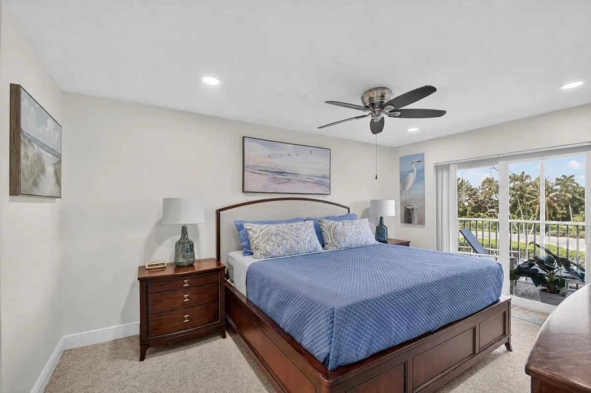 Lakeside Arms Lake Worth Unit 214 photo 16