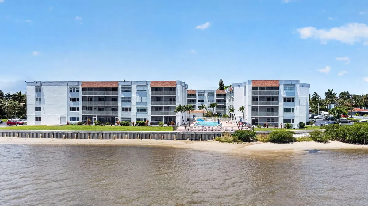 Lakeside Arms Lake Worth Unit 214 photo 46