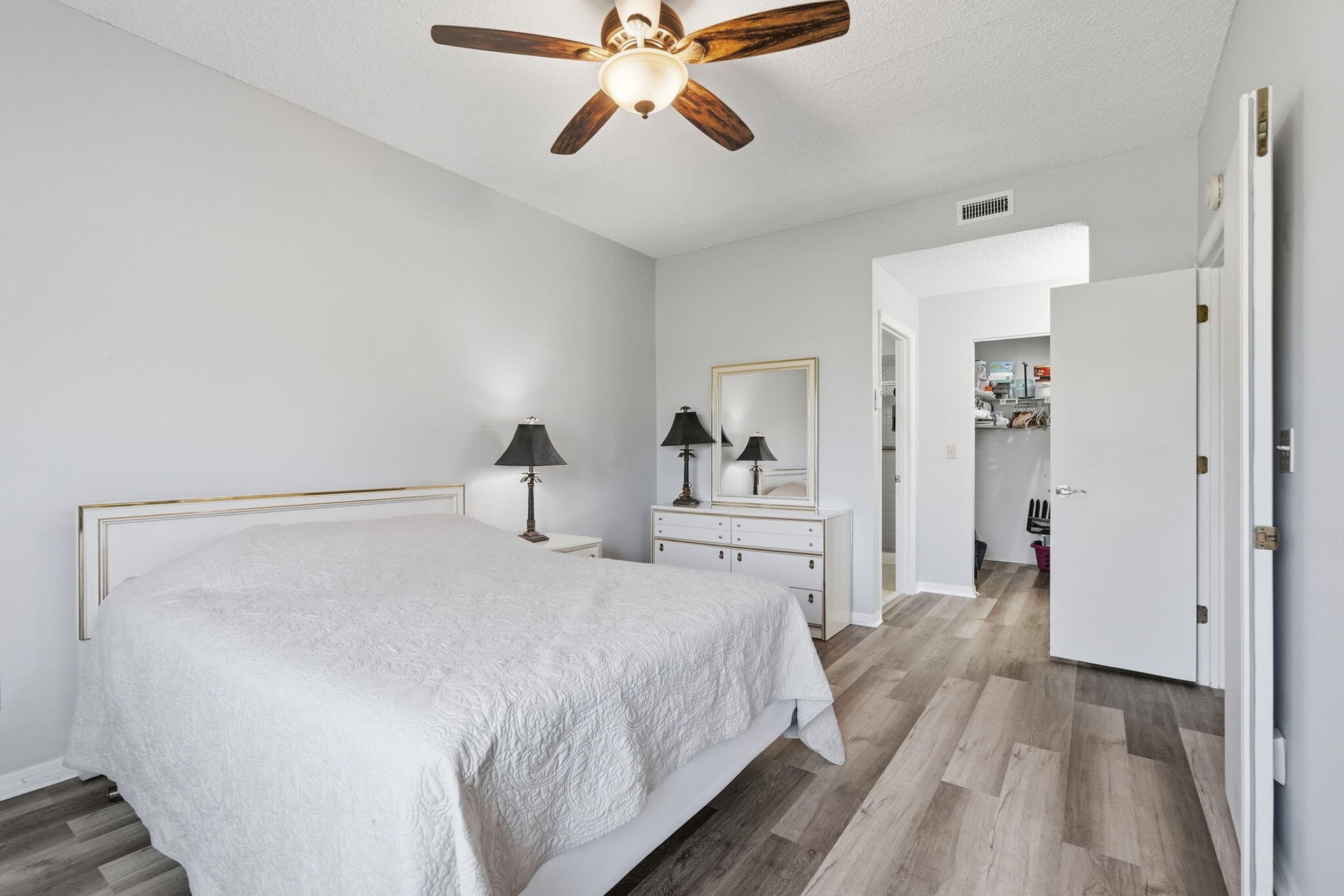  Unit 102 photo 19