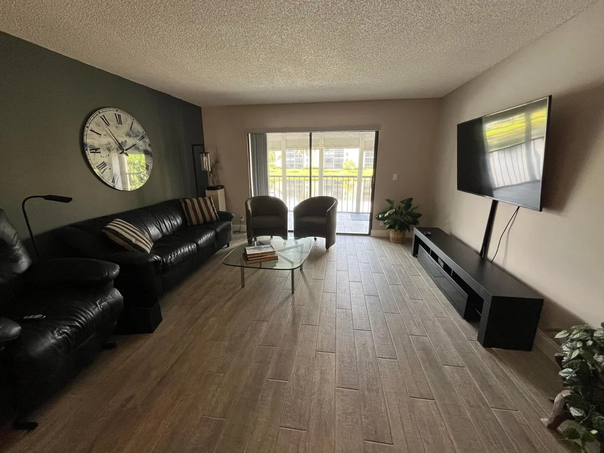 Unit 205 photo 19