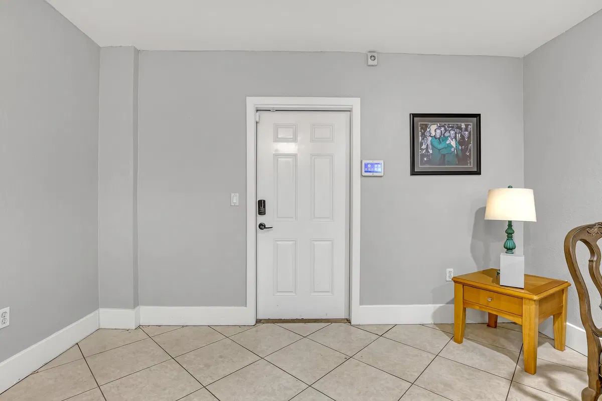  Residence photo 55