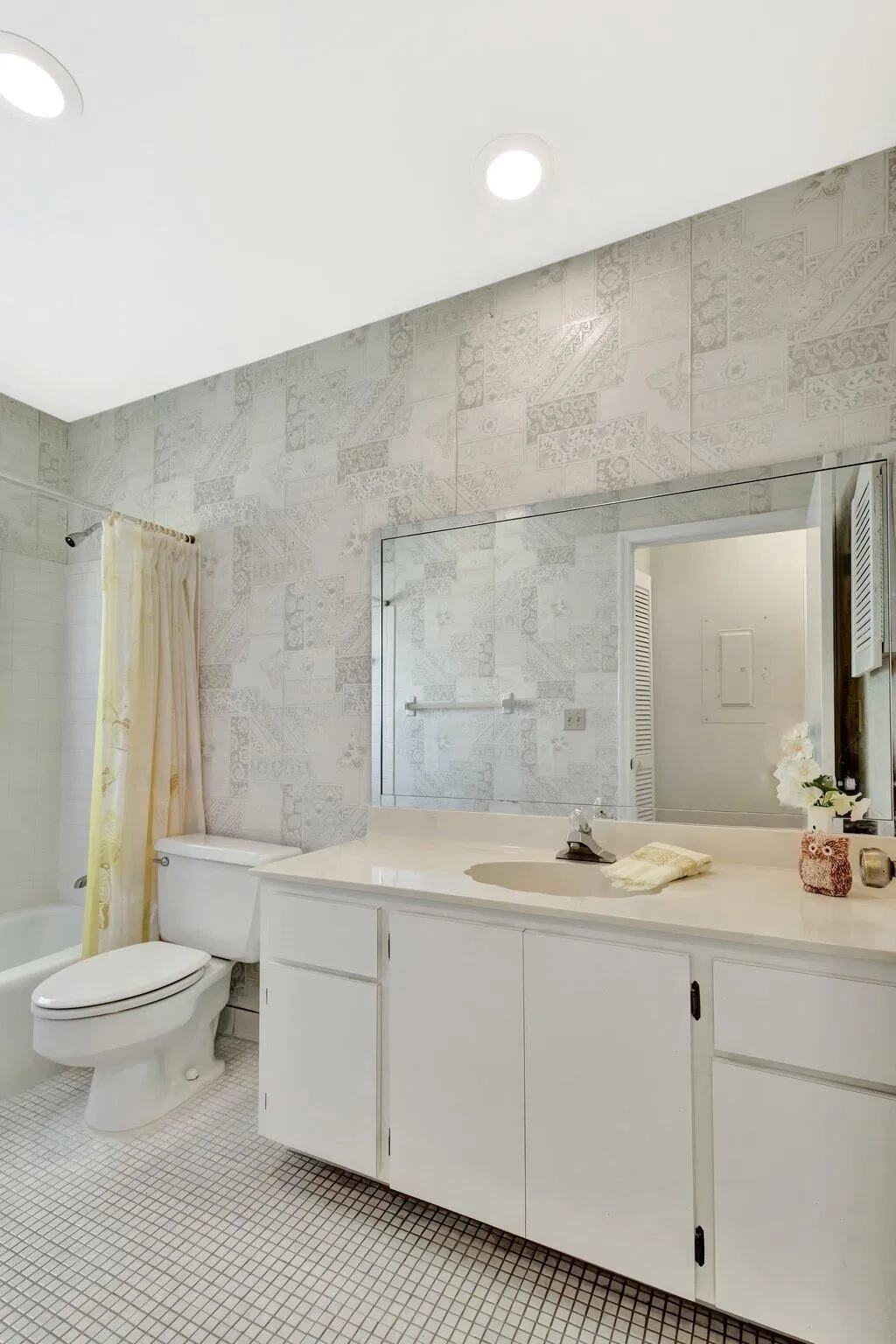 Unit 211 photo 28
