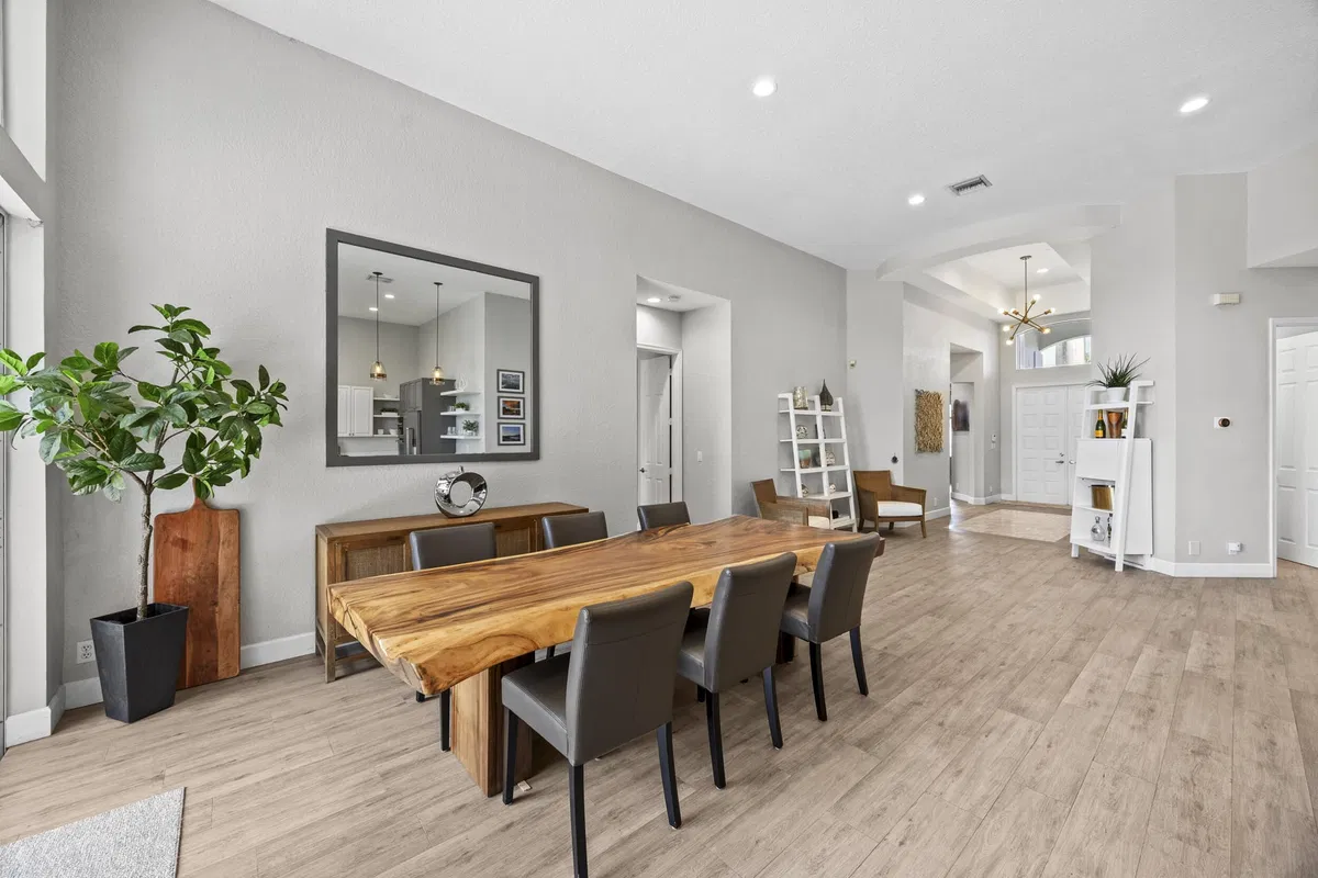 Woodfield Country Club Residence photo 16