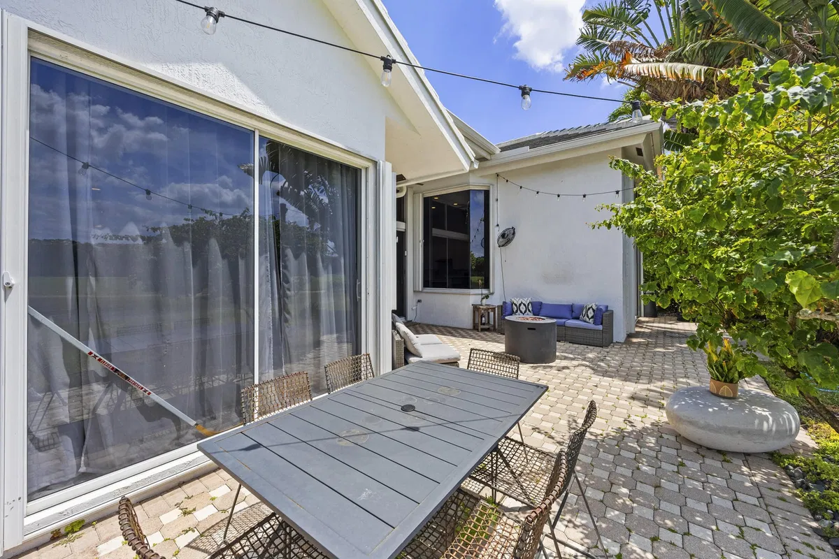 Woodfield Country Club Residence photo 58