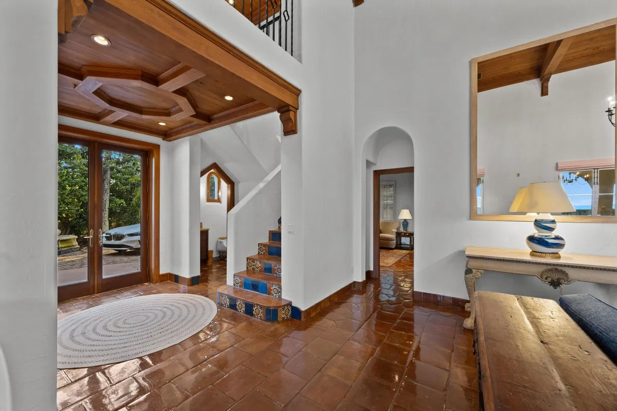 Residence photo 4