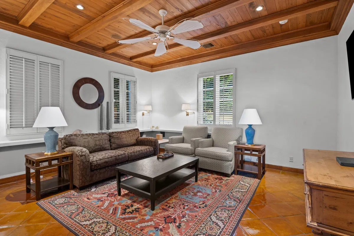 Residence photo 10