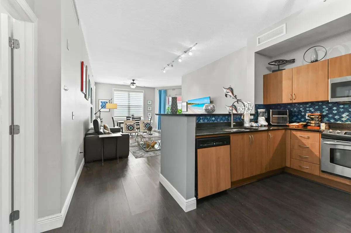 Windward Bay Lantana Unit 120