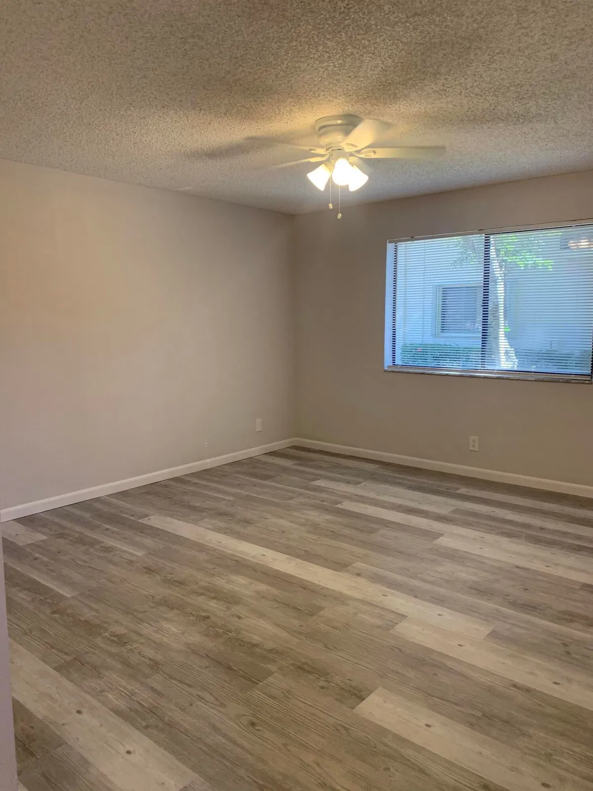  Unit 102 photo 10