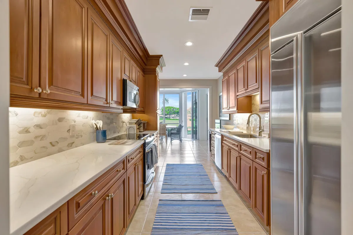 Admirals Cove Residence photo 10