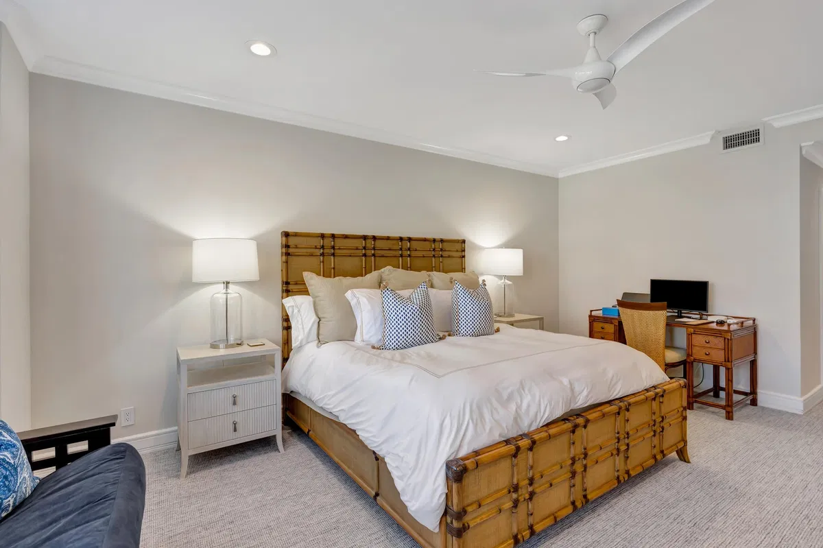 Admirals Cove Residence photo 13