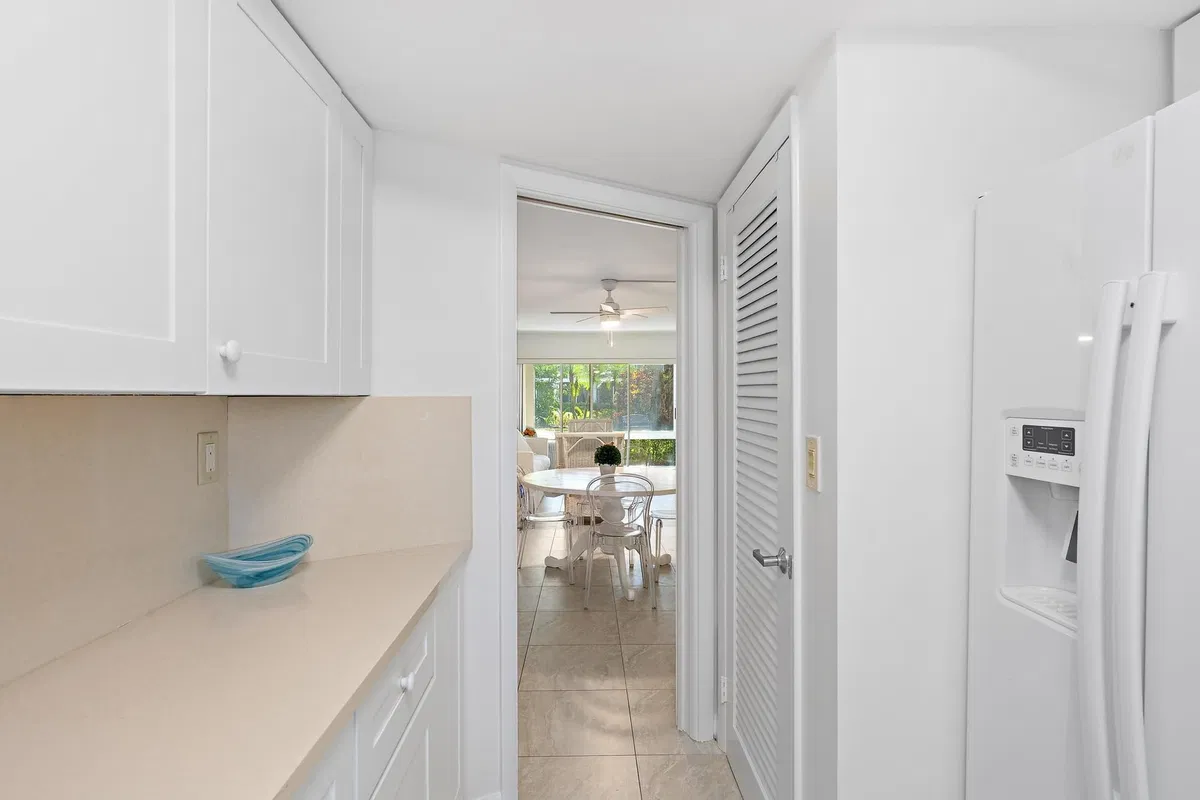  Unit 105 photo 7
