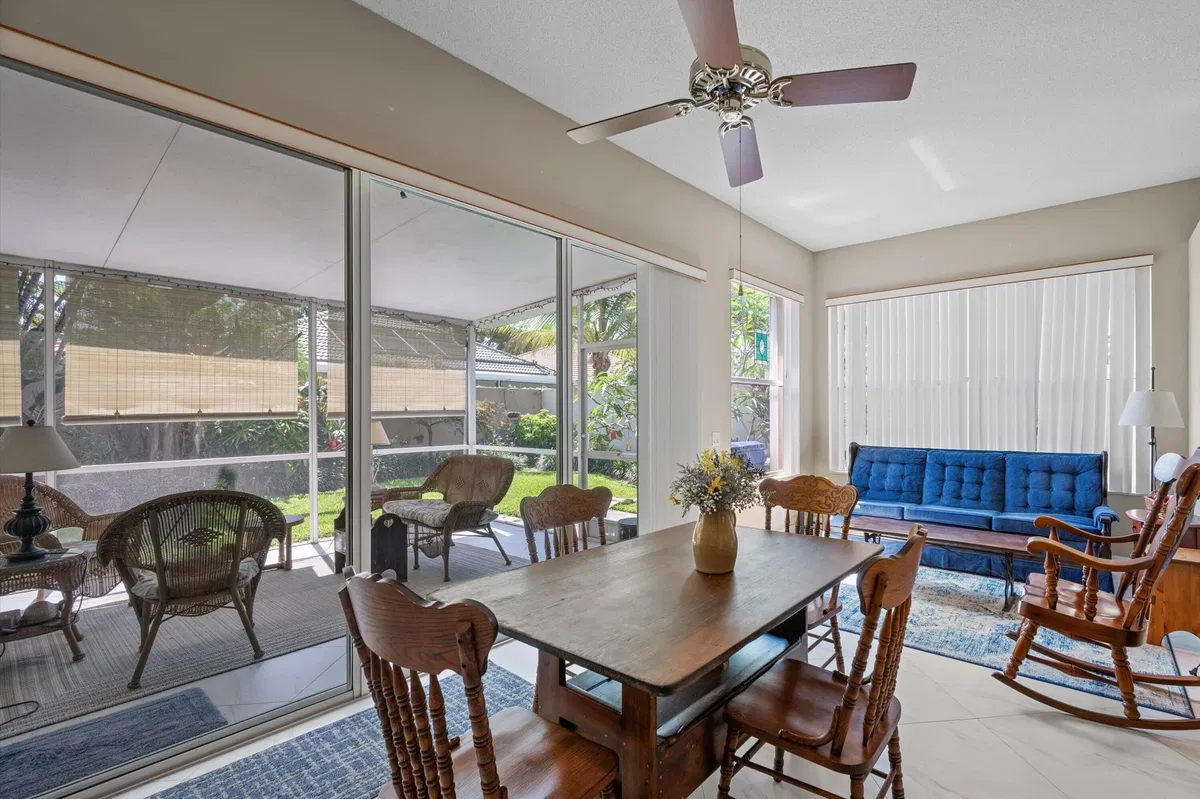 Residence photo 19