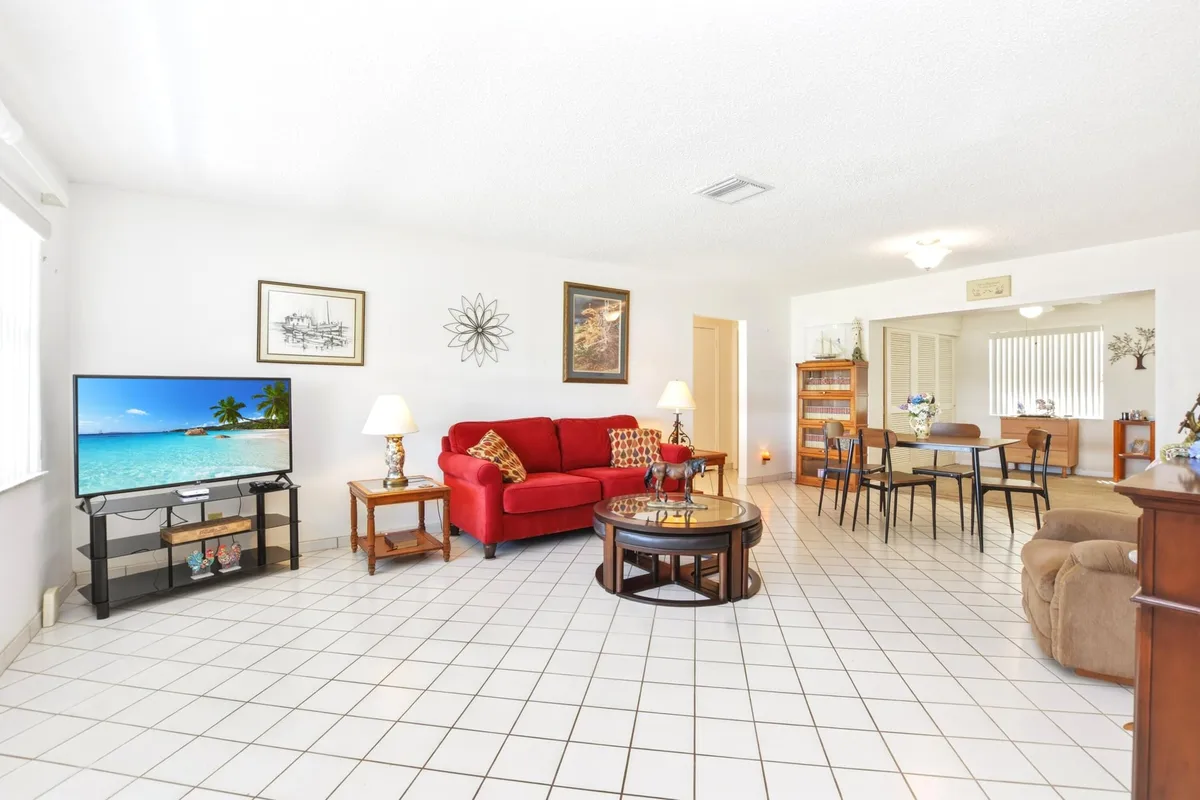 Residence photo 4