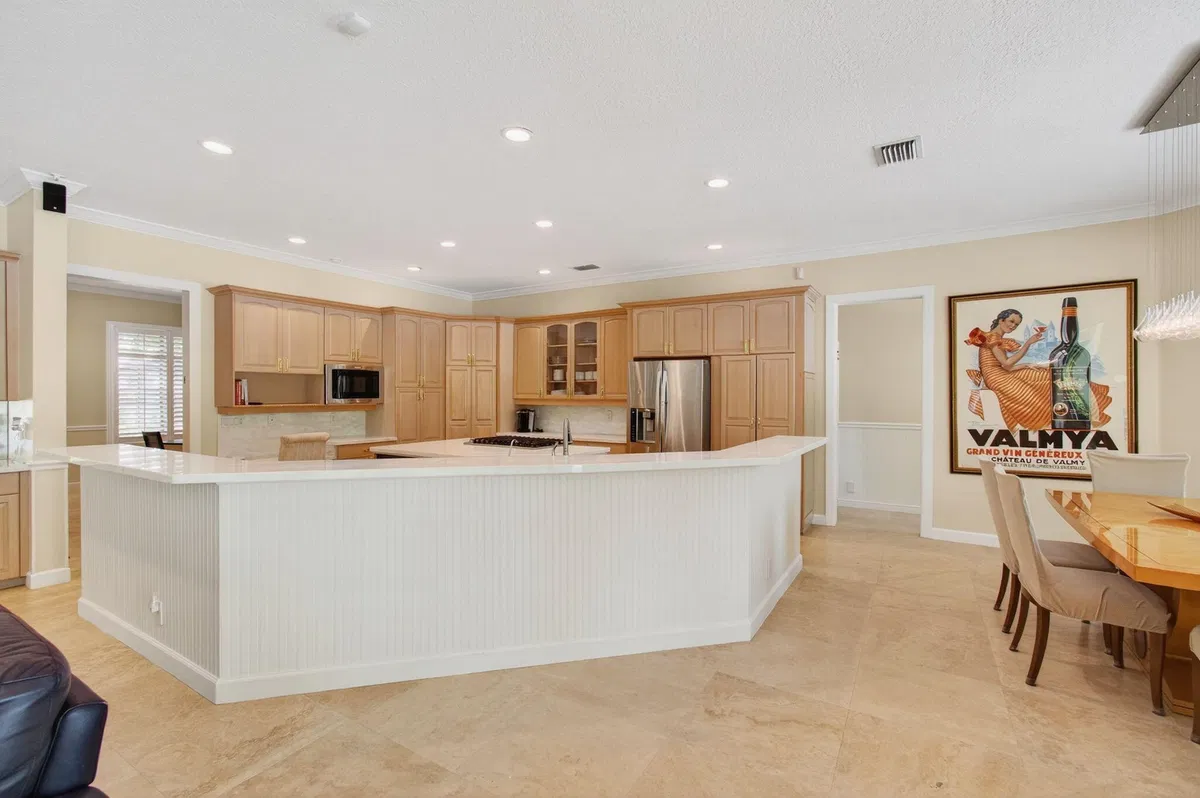 Residence photo 16