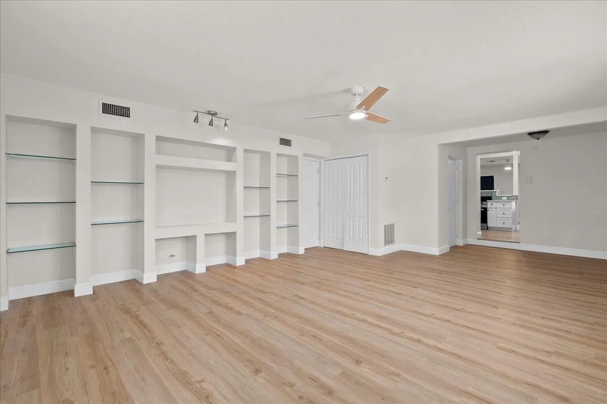  Residence photo 10