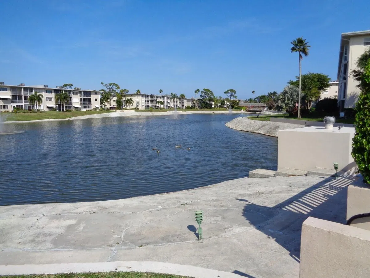 Unit 112 photo 40