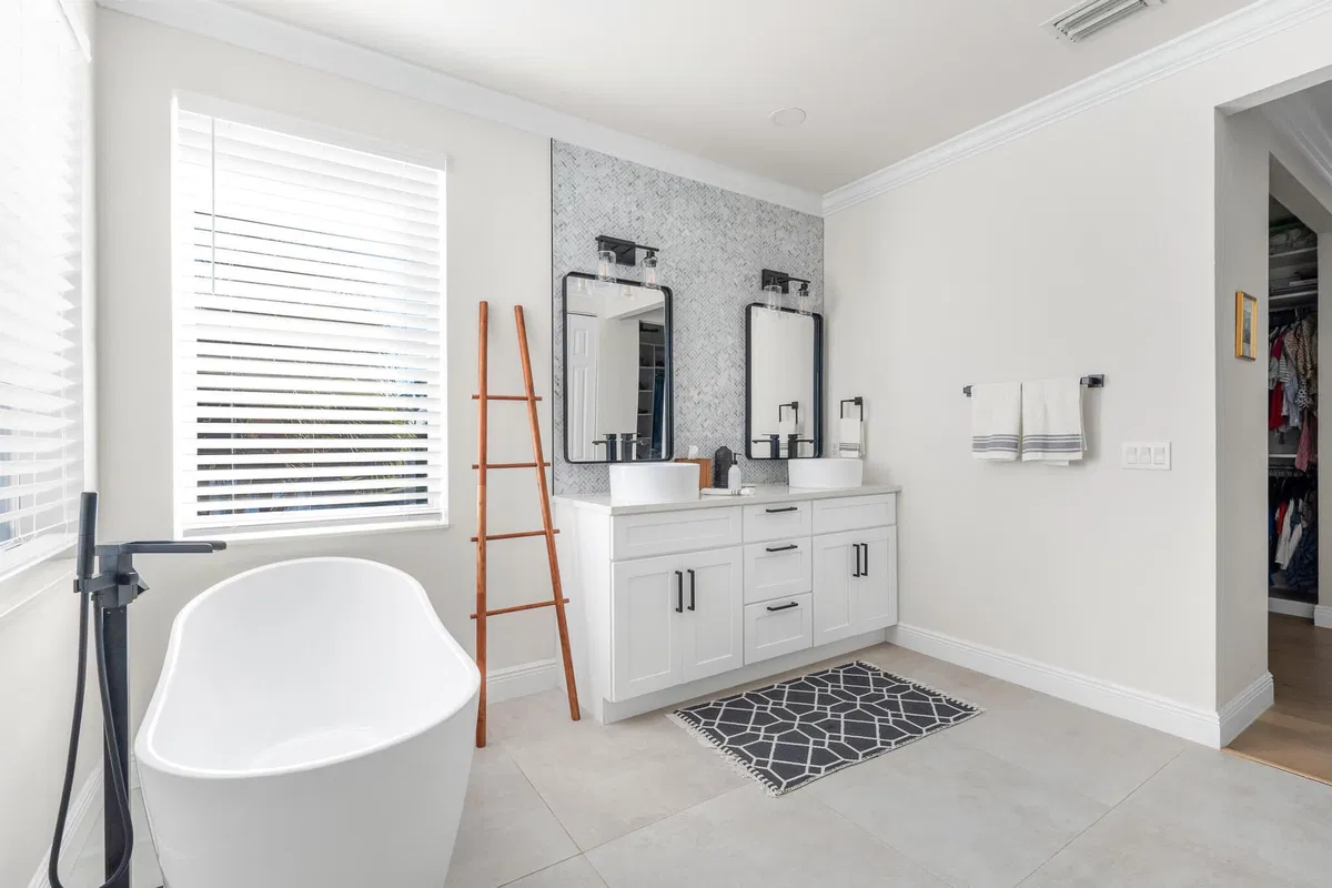 Residence photo 61