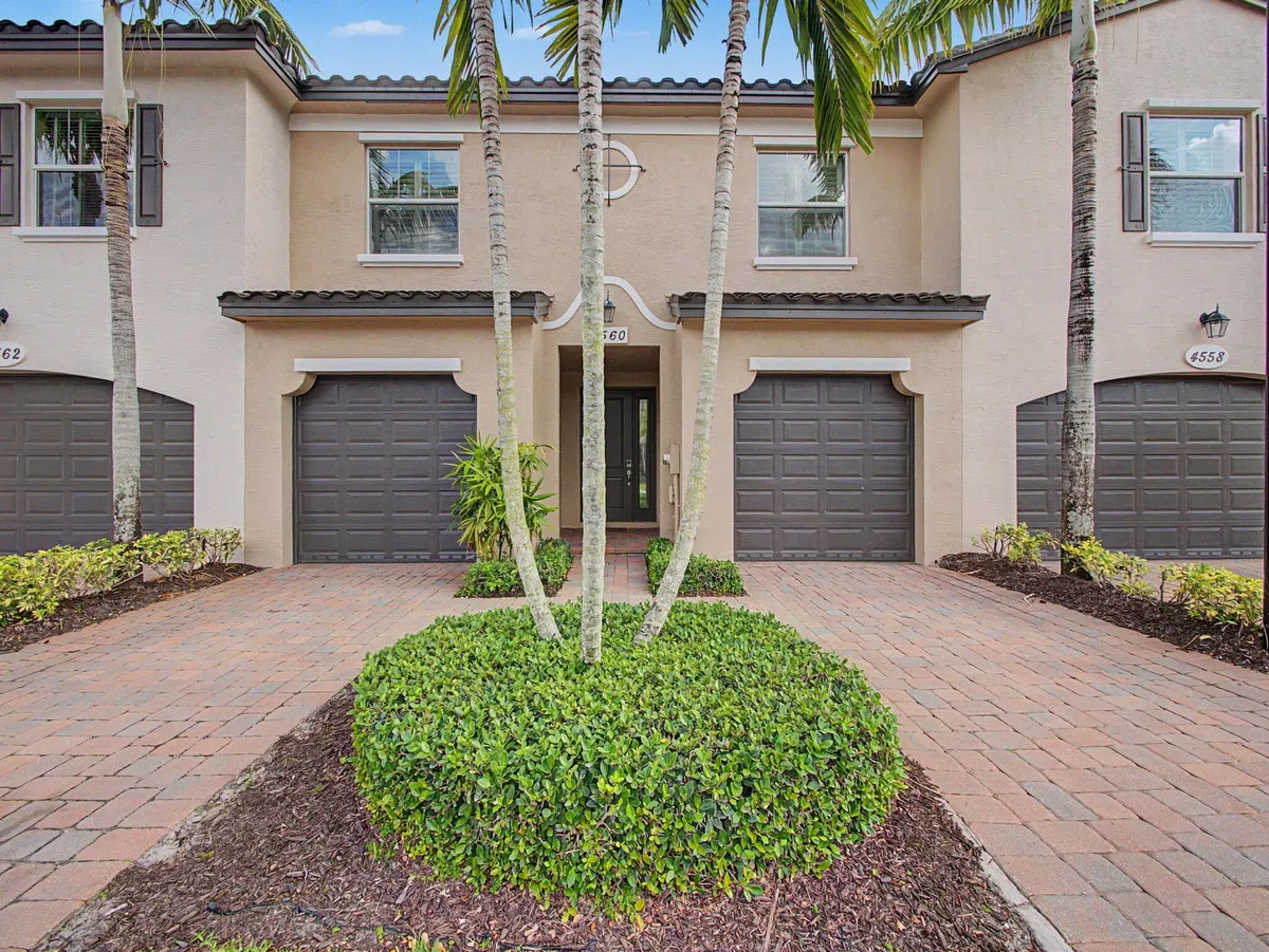 Old Palm Golf Club Residence