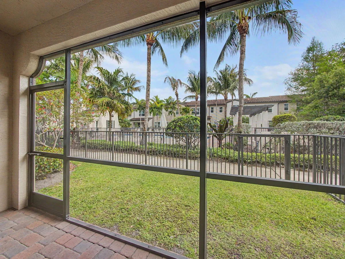 Old Palm Golf Club Residence photo 16