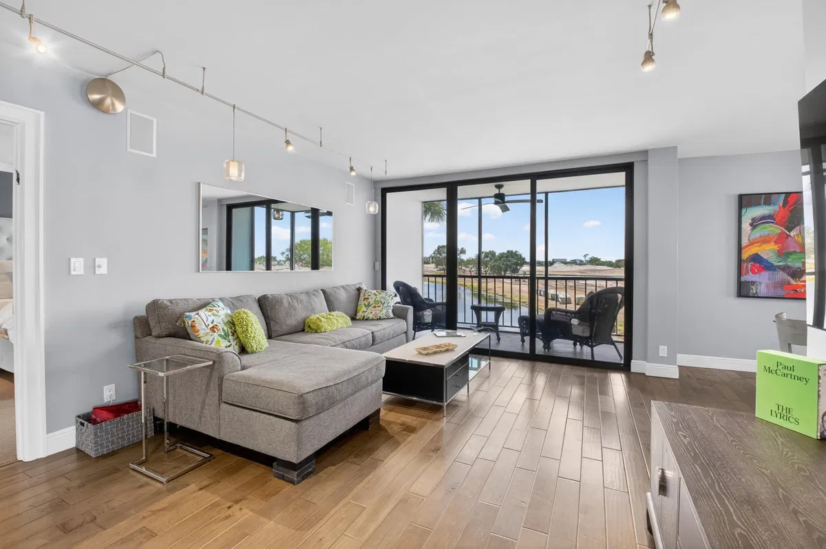 Boca West Country Club Unit 725