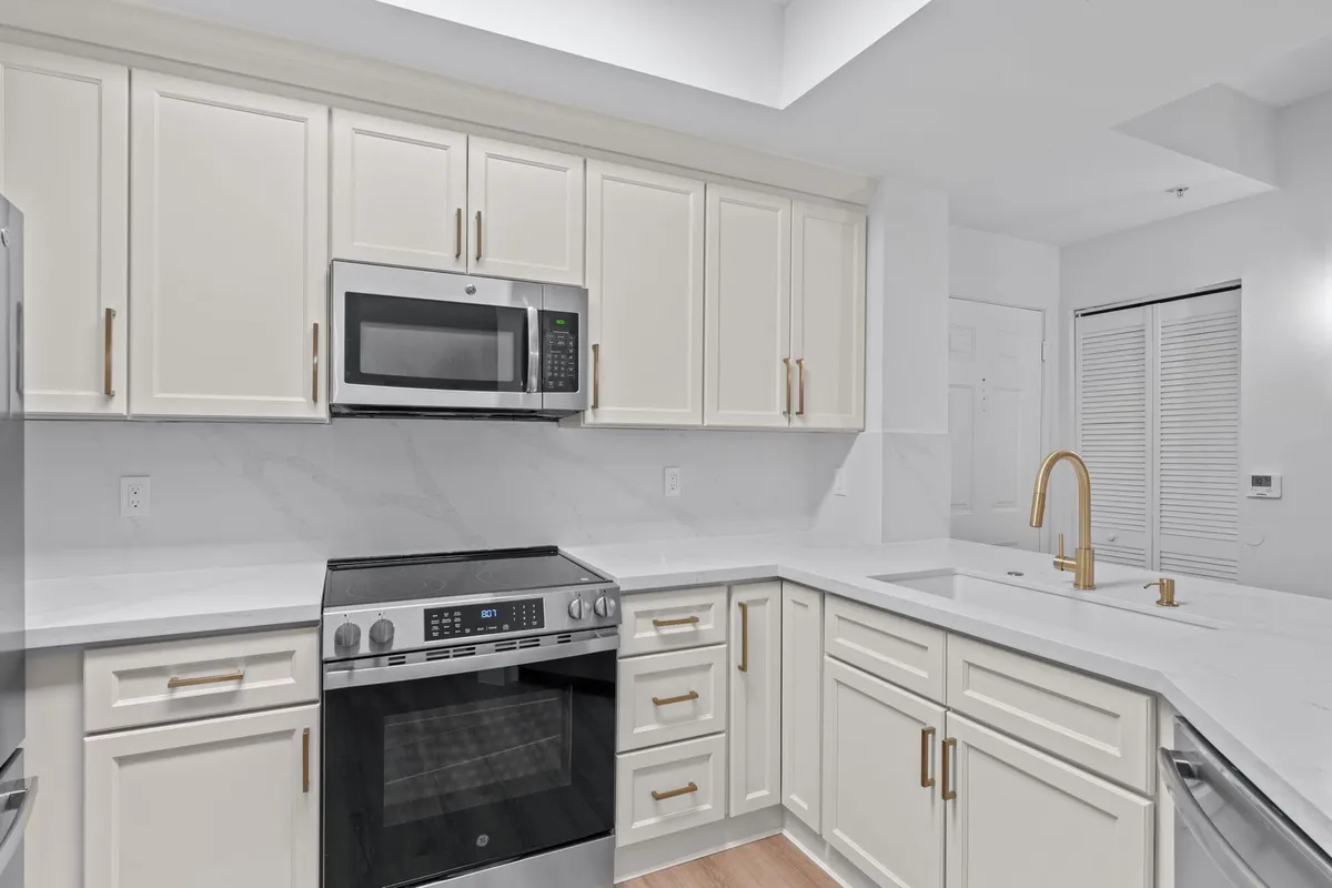 Courtyards in Cityplace Unit 106 photo 4