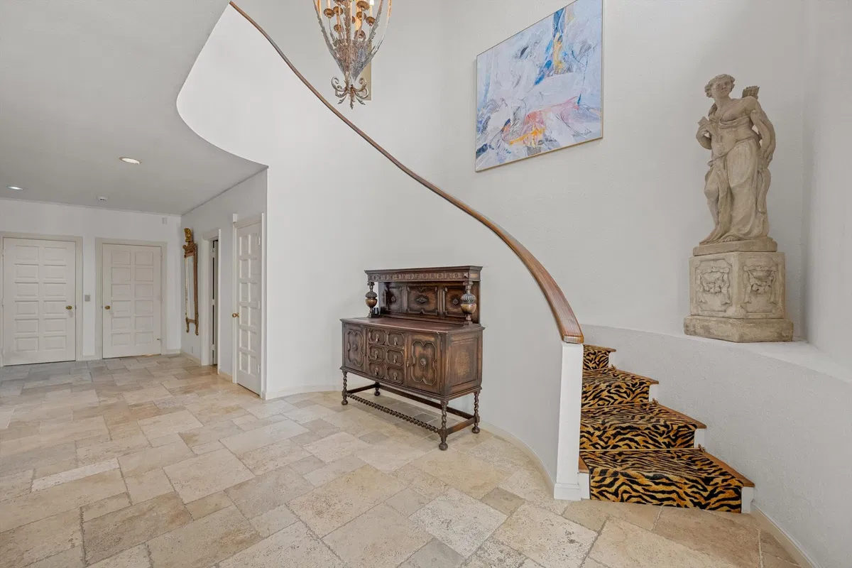 Sloan's Curve Palm Beach Residence photo 13