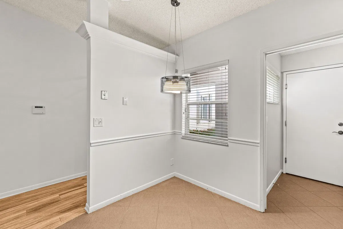 Residence photo 10