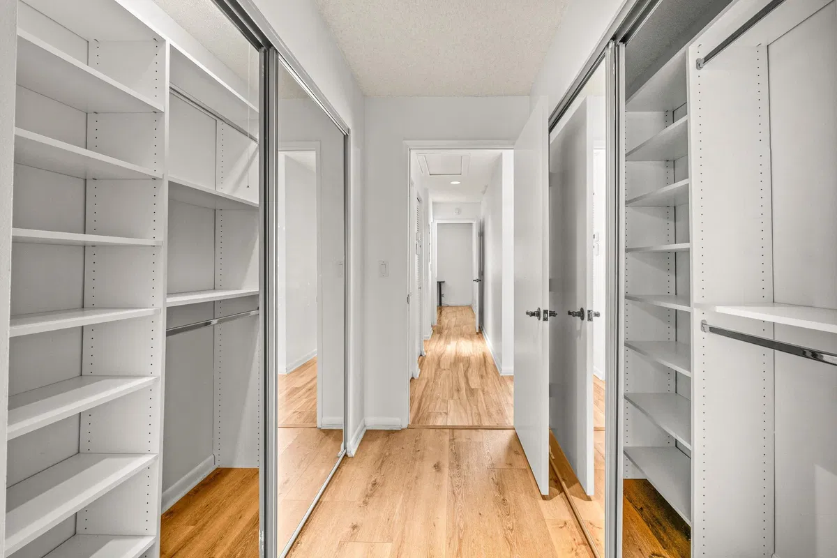 Residence photo 16