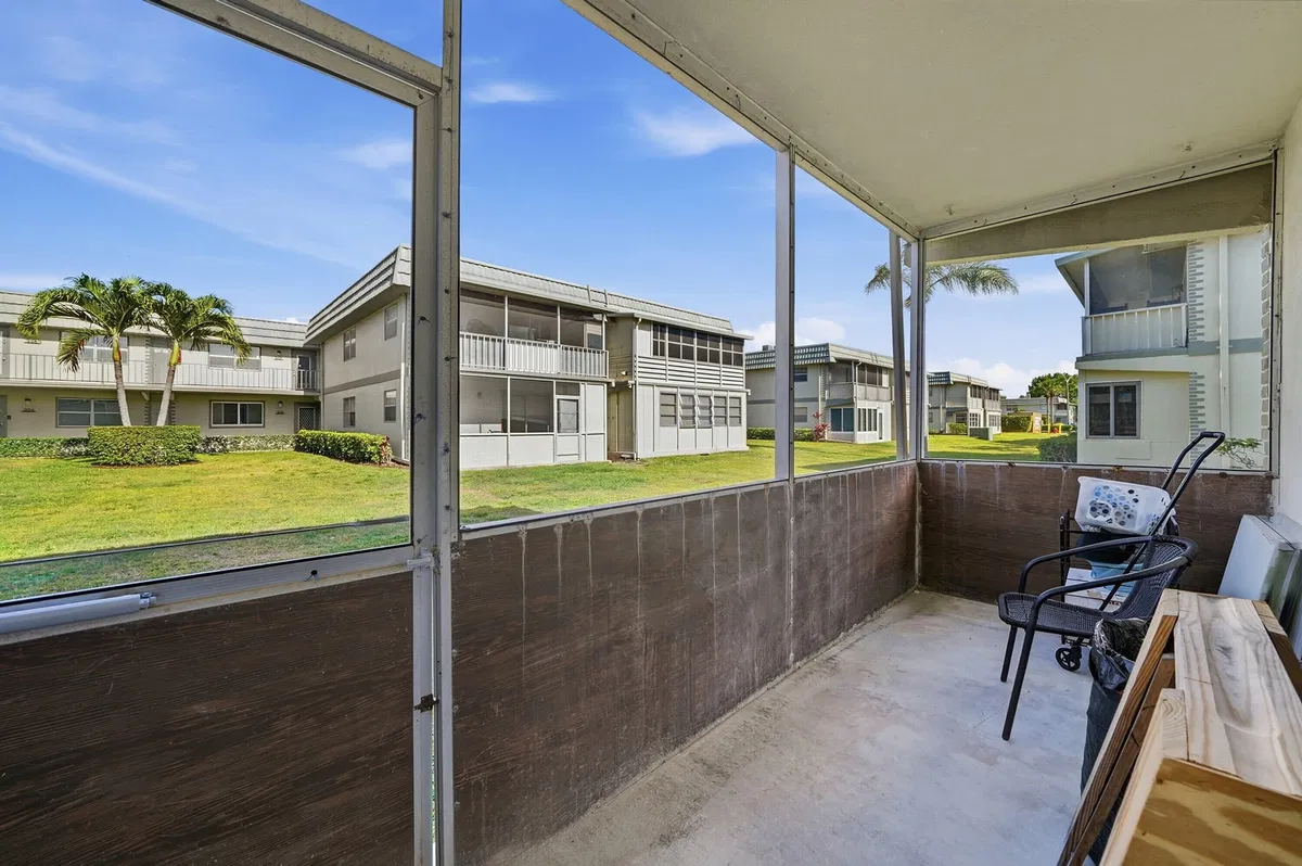  Residence photo 22