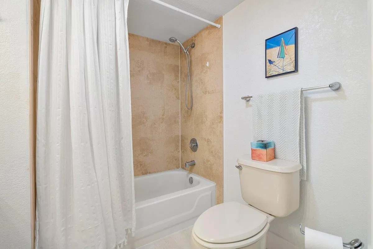 Unit 206 photo 19