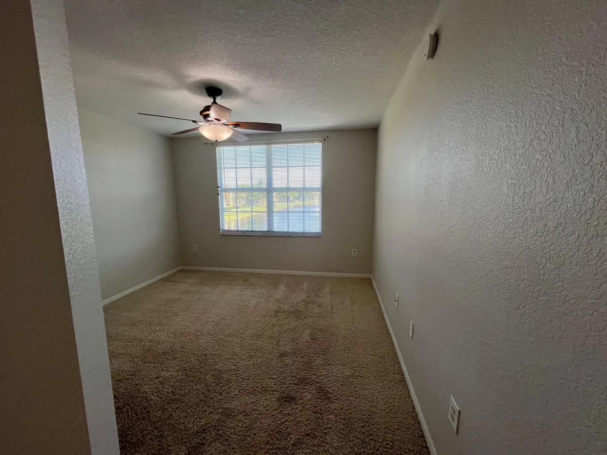 Unit 306 photo 19