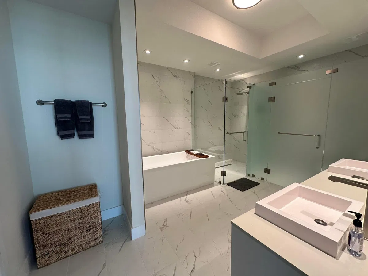 Amrit Ocean Resort & Residences Unit # H-1701 photo 25