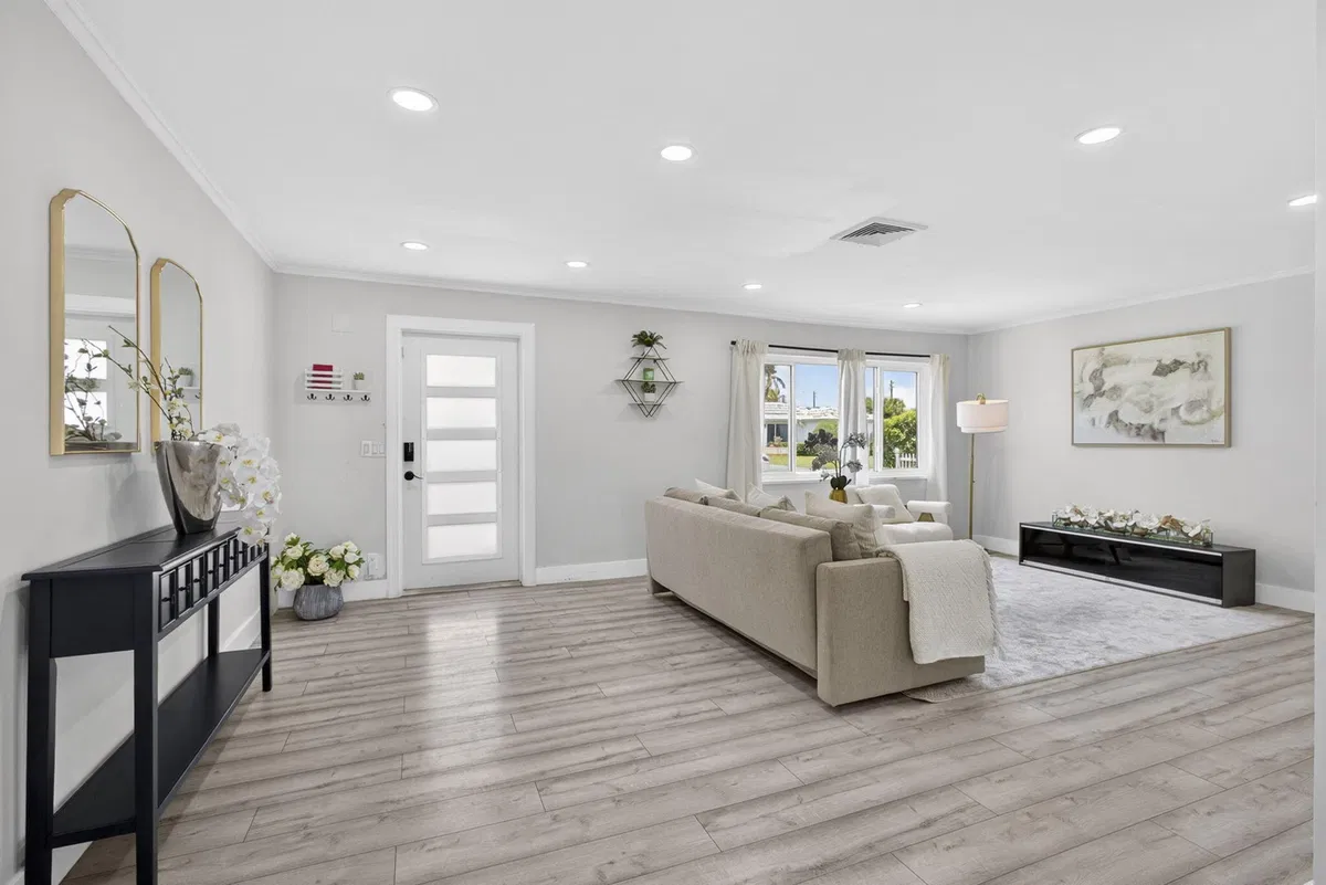 SoSo West Palm Beach Residence photo 7