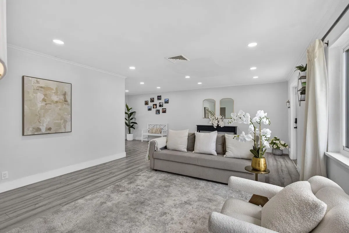 SoSo West Palm Beach Residence photo 10