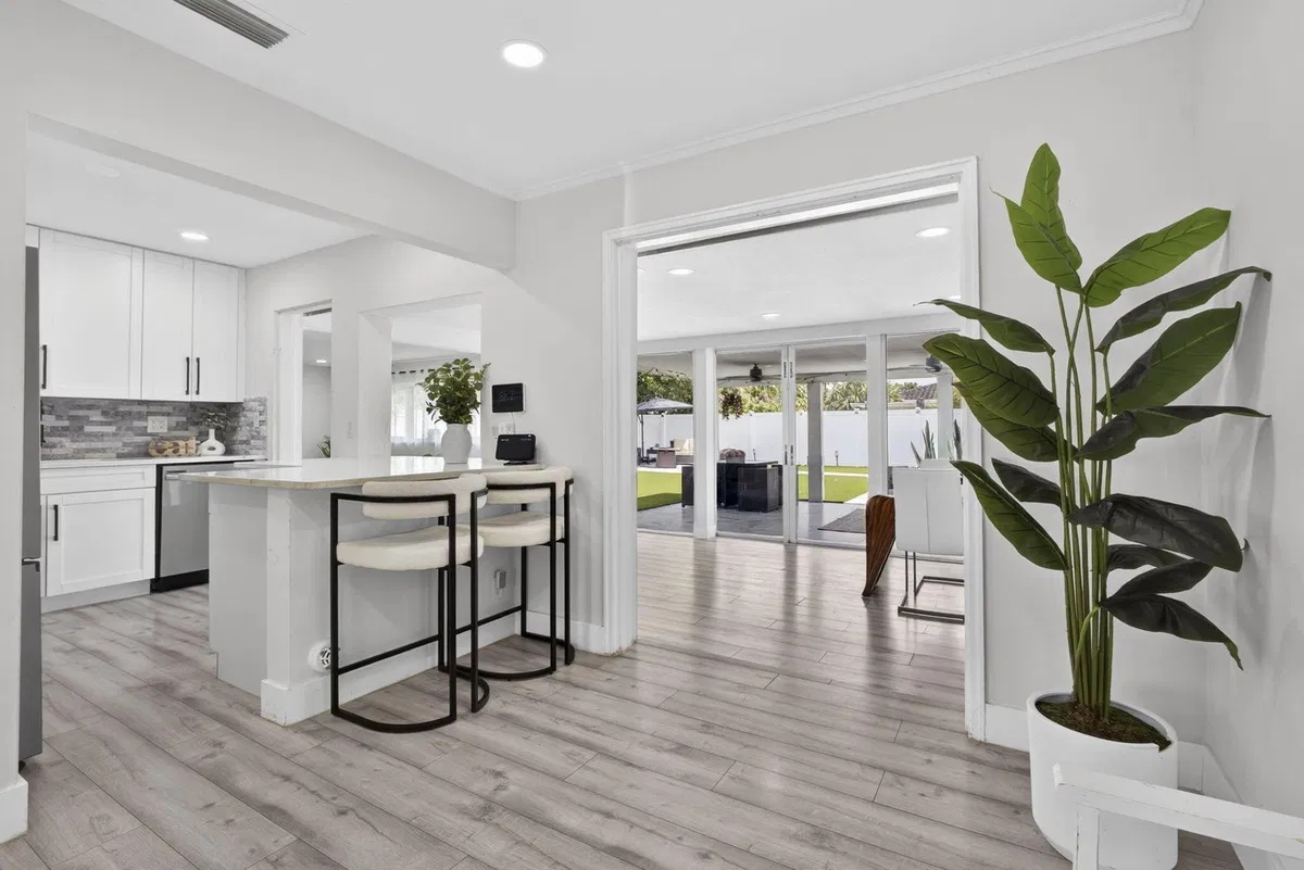 SoSo West Palm Beach Residence photo 13