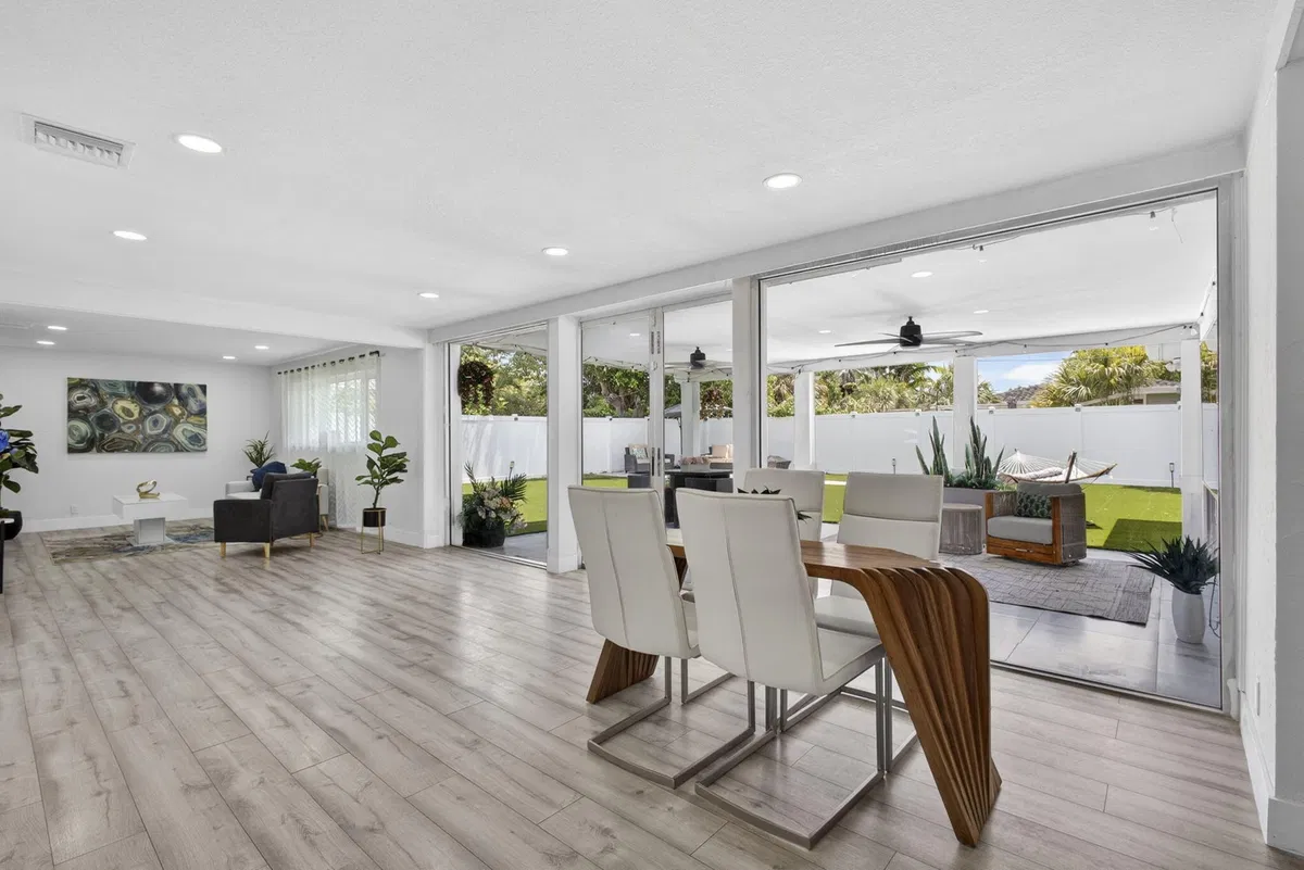 SoSo West Palm Beach Residence photo 25