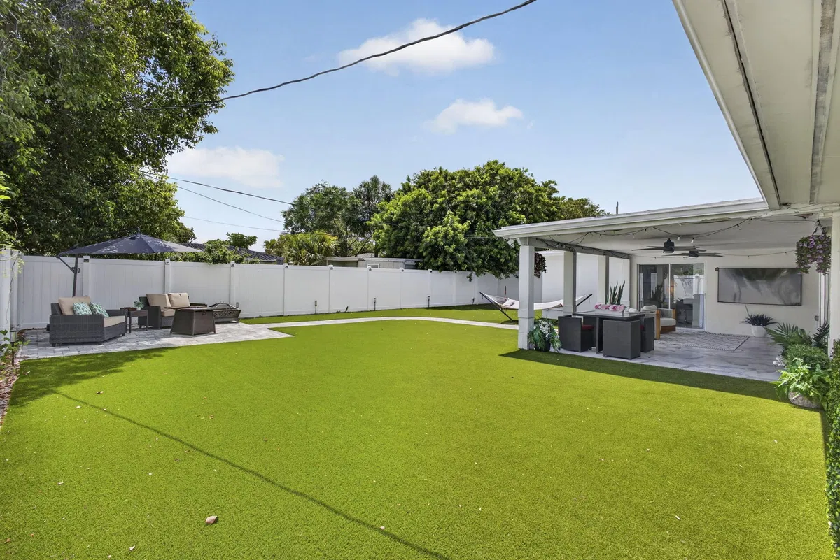 SoSo West Palm Beach Residence photo 58