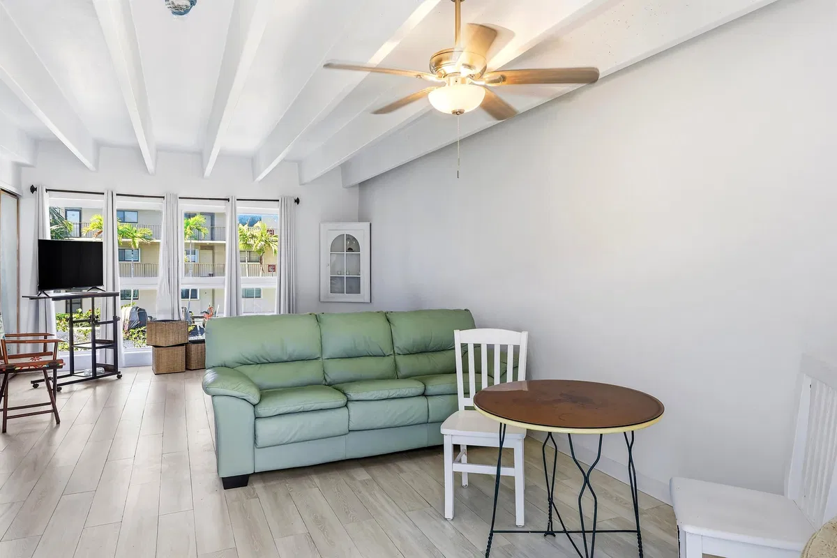 4001 S Ocean South Palm Beach Unit 209 photo 4