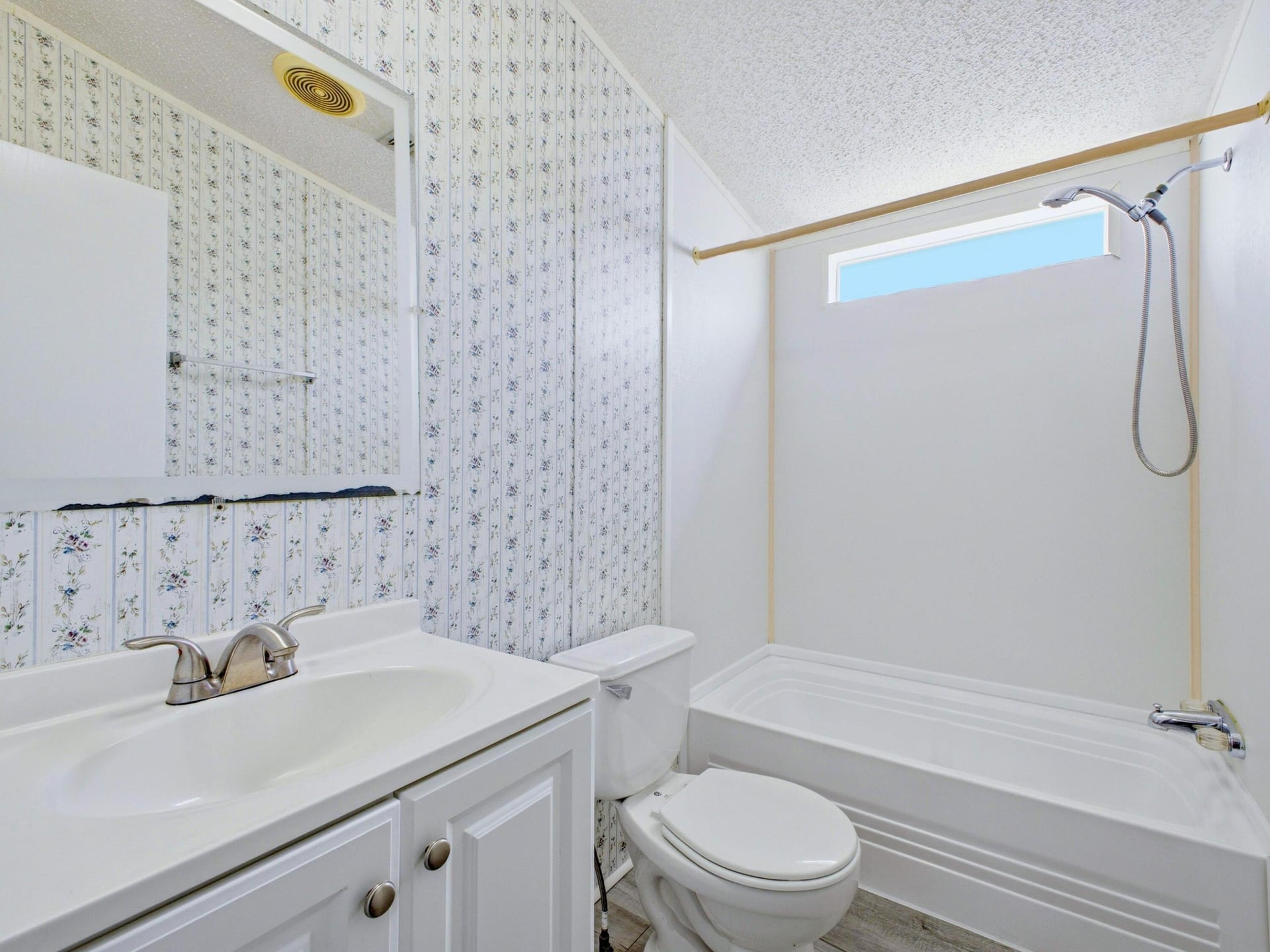 Residence photo 16