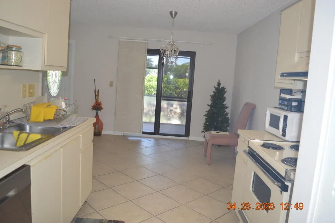 Residence photo 10