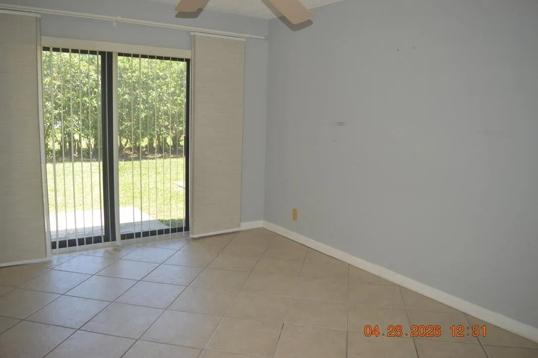 Residence photo 16
