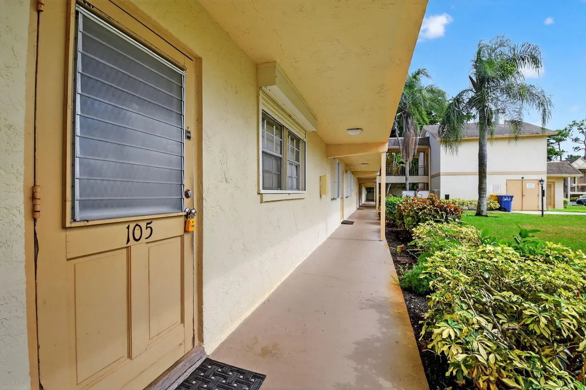 Unit 105 photo 13
