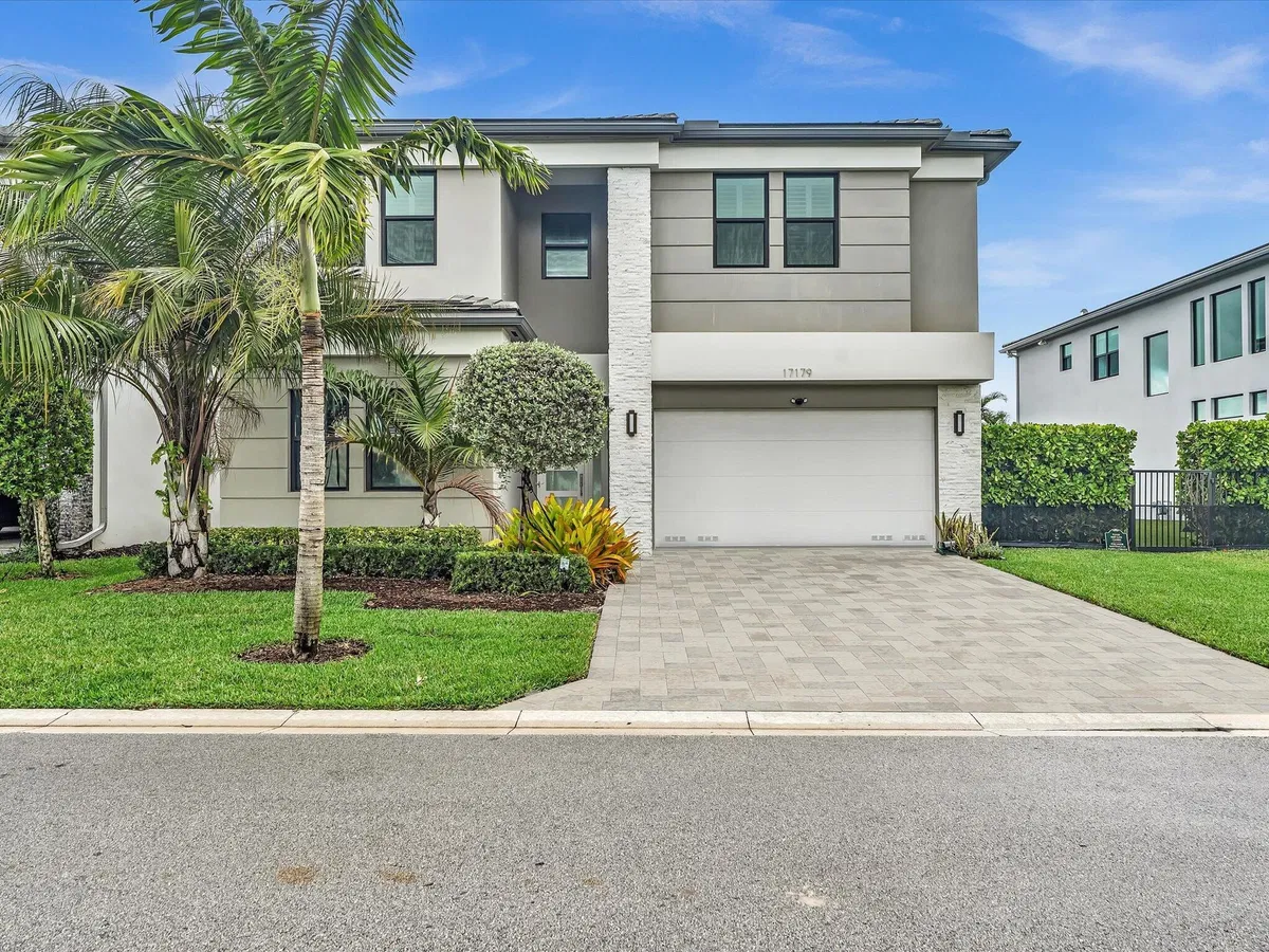 Boca Bridges Residence photo 16