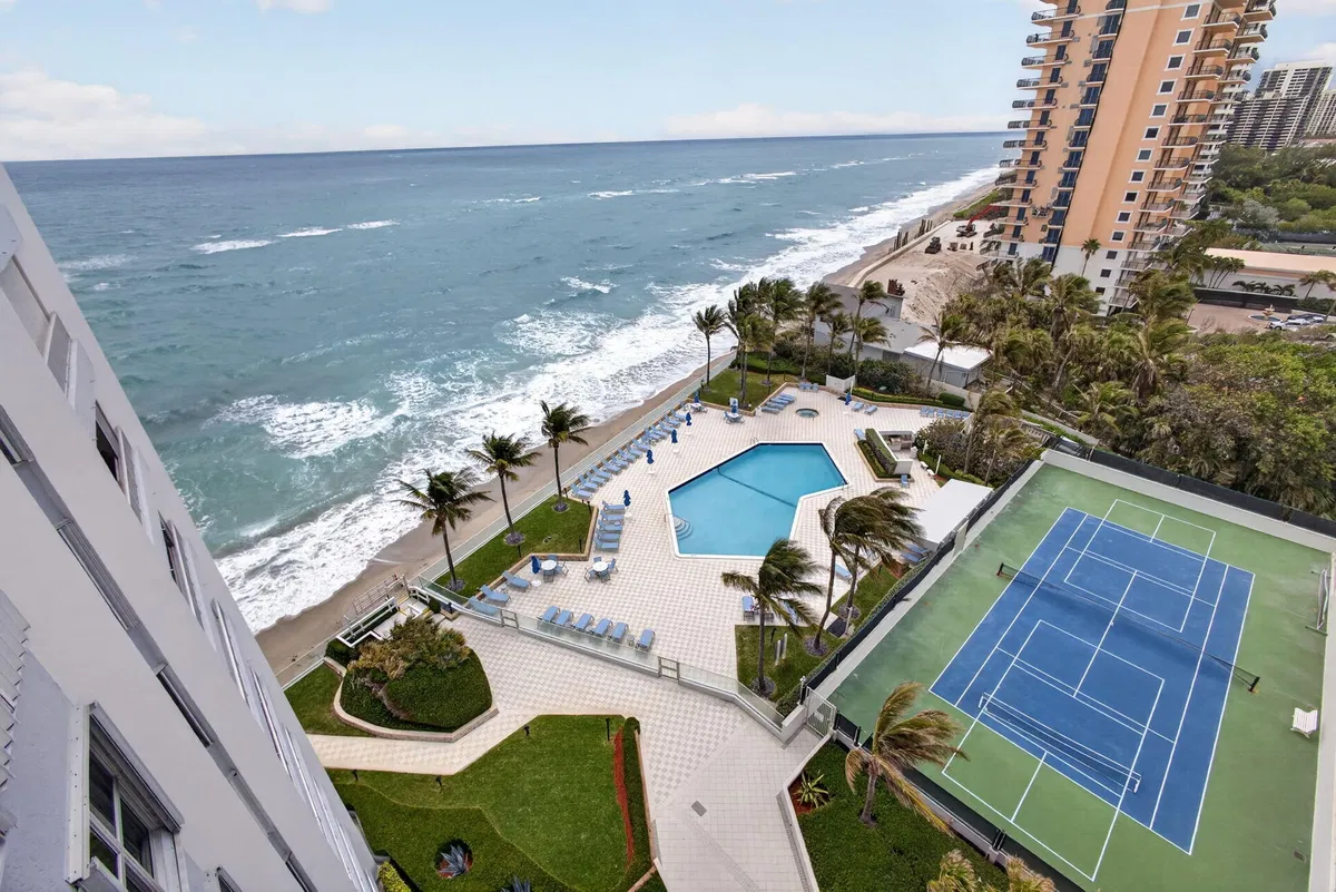 Corniche Singer Island Unit 1004 photo 4