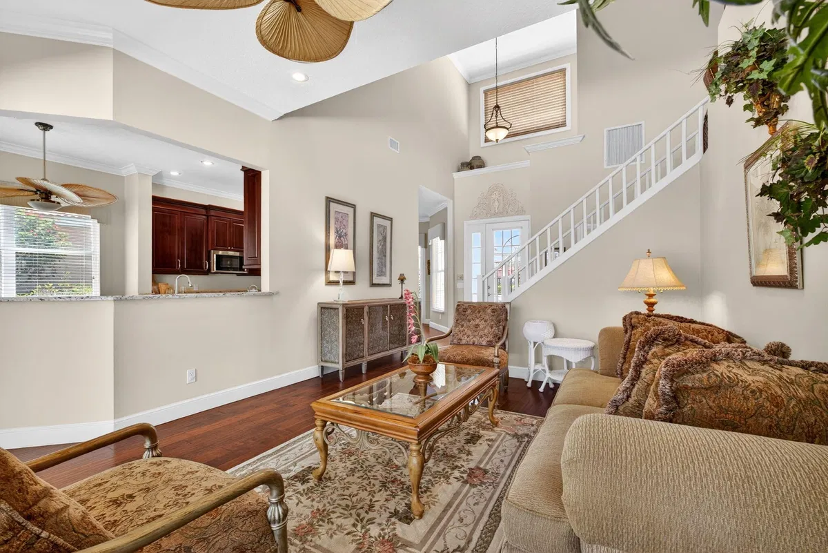 Residence photo 91