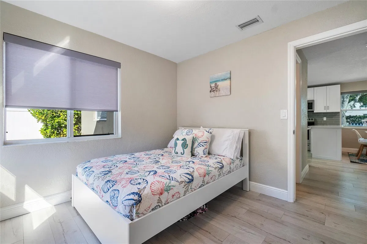 Residence photo 16