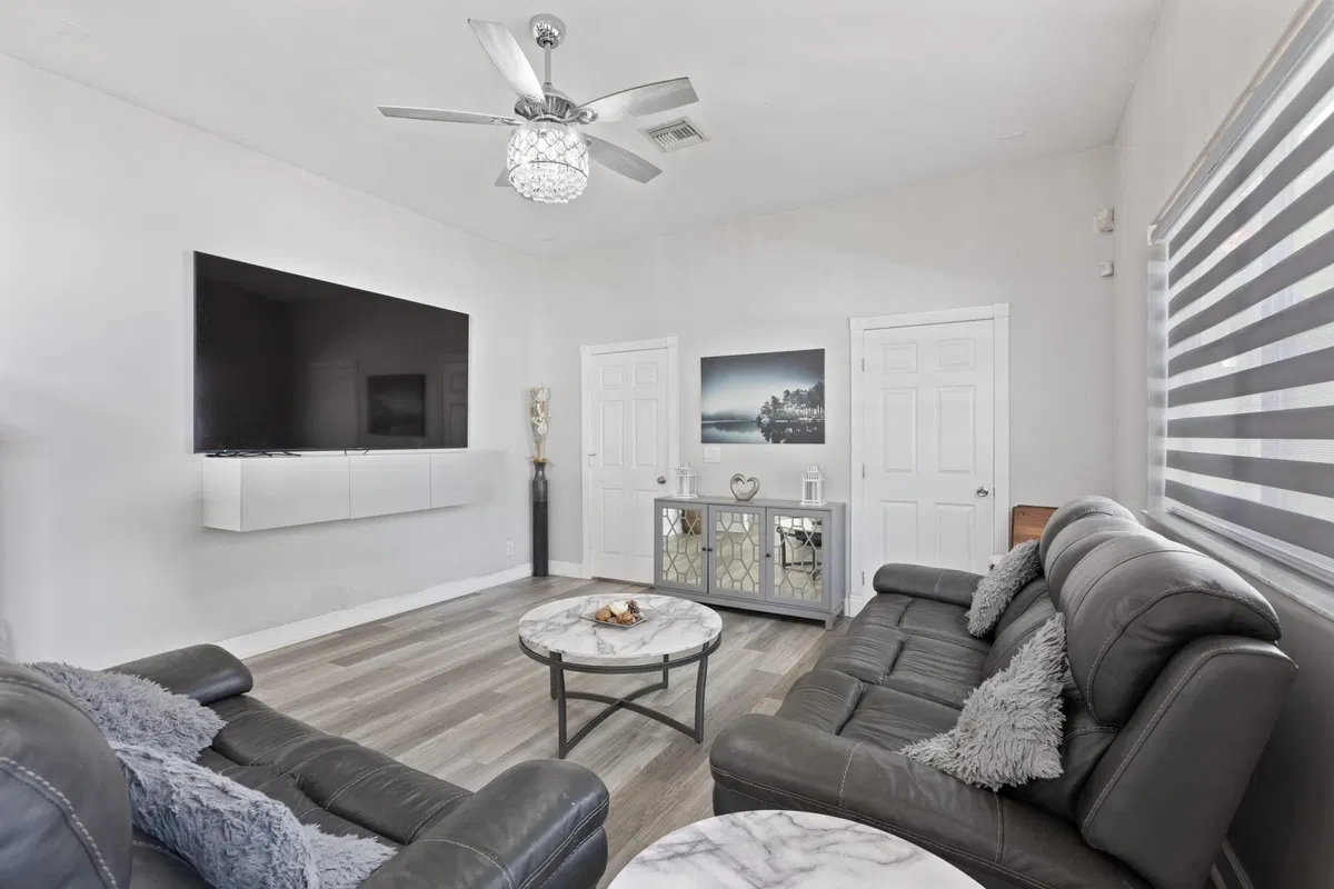 Residence photo 13